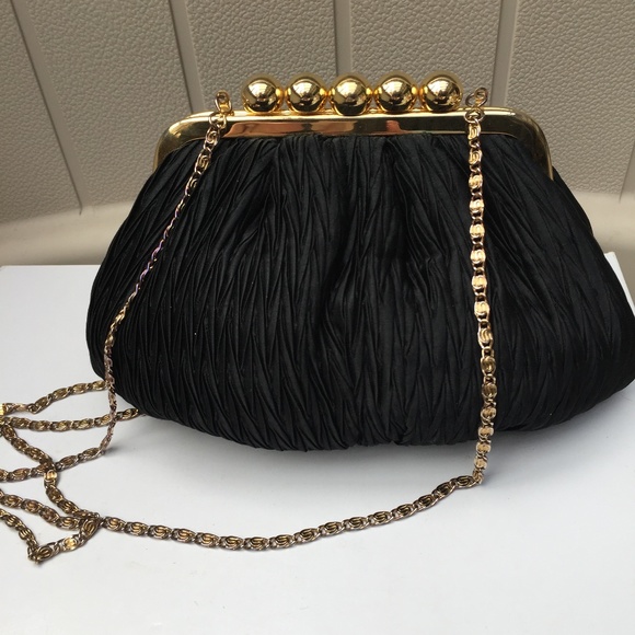 Carla Marchi Handbags - 4 FOR $10 Carla Marchi Pleated Clutch